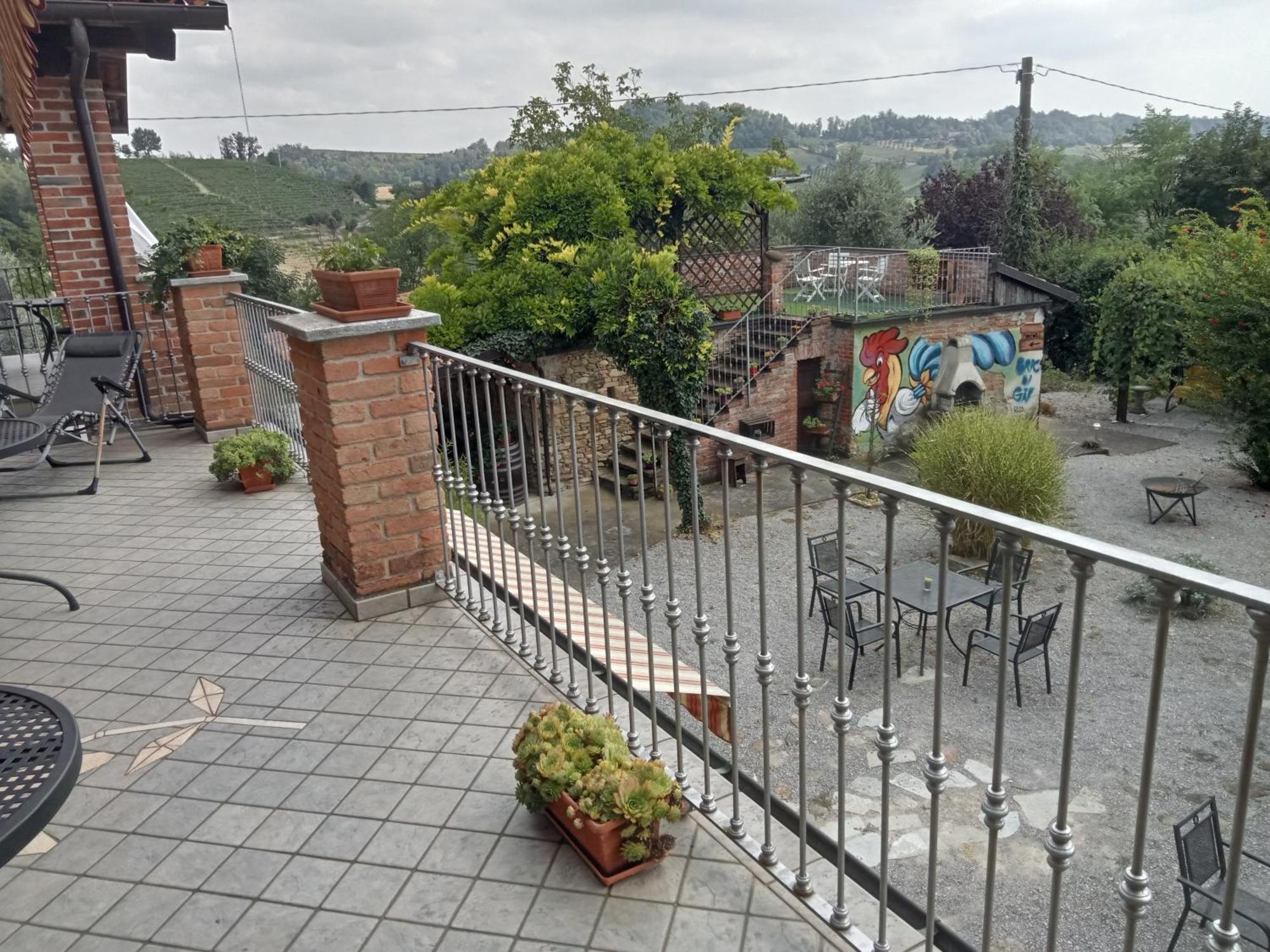 Agriturismo Bric Di Gai Monforte dʼAlba Quarto foto